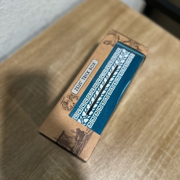 Zeus Trick Box - True Genus - Picture 3 of 7